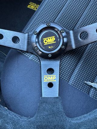 Volante OMP Negro + Piña