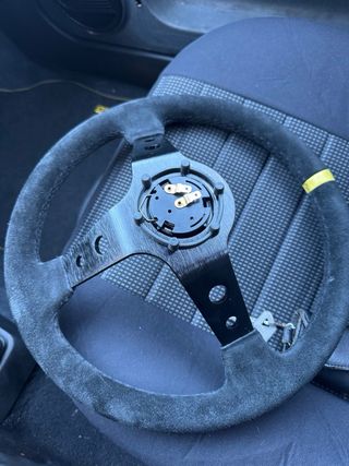 Volante OMP Negro + Piña