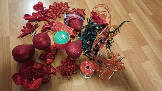 Lote adornos navideños rojos y dorados