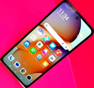 XIAOMI REDMI 13 256GB 8GB RAM COMO NUEVO