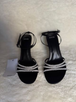 Tacones negros Mango con pedrería