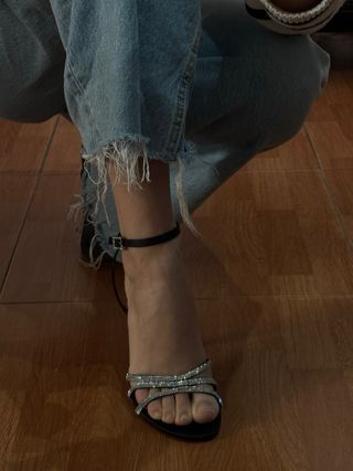 Tacones negros Mango con pedrería