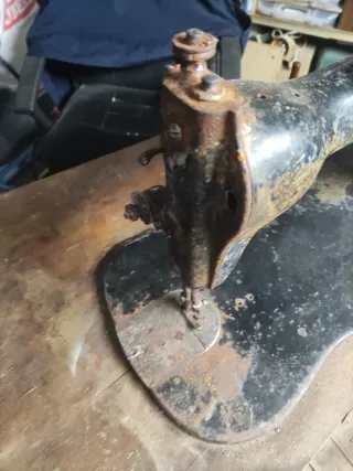 Máquina de coser Singer antigua