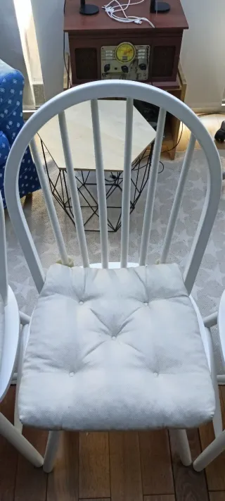 4 Sillas blancas BANAK