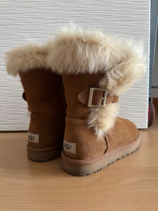 Botines UGG Marrones con Pelo