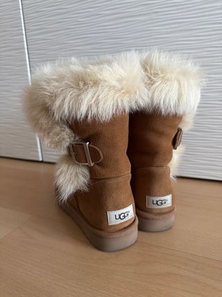 Botines UGG Marrones con Pelo