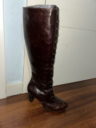 Botas altas de tacón marrones