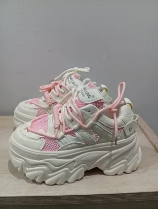 Zapatillas plataforma blancas y rosas