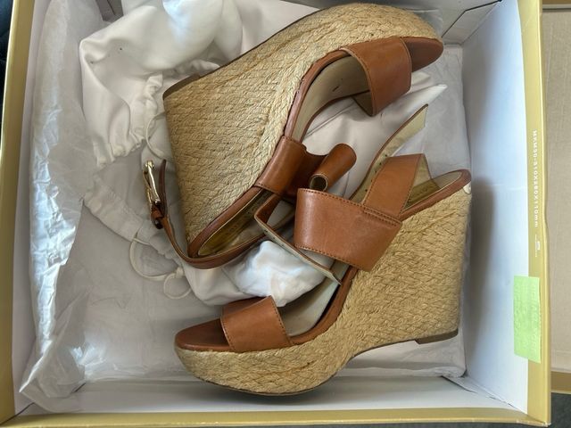 Sandalias Cuña Michael Kors Marrón y Dorado