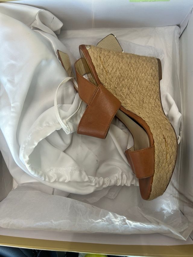 Sandalias Cuña Michael Kors Marrón y Dorado