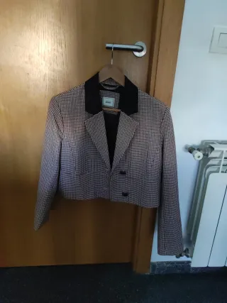 Americana corta cuadros, talla como L