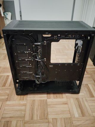TORRE ORDENADOR GAMING NEGRA