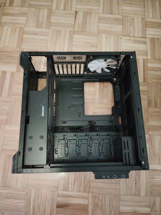 TORRE ORDENADOR GAMING NEGRA