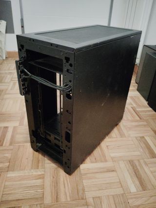 TORRE ORDENADOR GAMING NEGRA