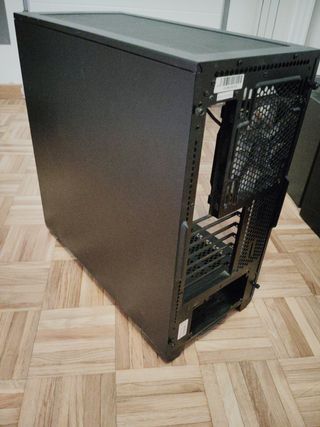 TORRE ORDENADOR GAMING NEGRA