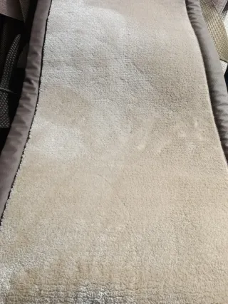 Tappeto pelo corto beige e marrone