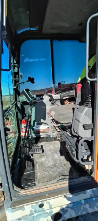 Excavadora Doosan DX85