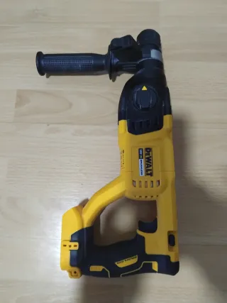 Taladro Dewalt 18V Brushless + Batería + Cargador
