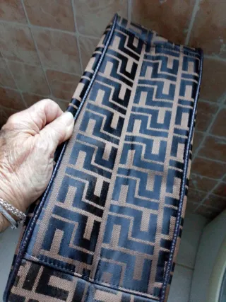 Borsa con fiocco marrone e multicolore