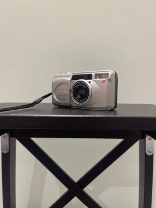 Olympus Superzoom 70G fotocamera a rullino