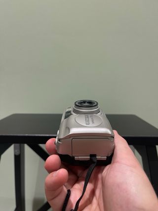 Olympus Superzoom 70G fotocamera a rullino