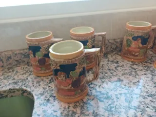 Set di 7 tazze in porcellana con design streghe