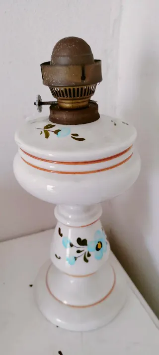 Lampada a olio vintage decorata