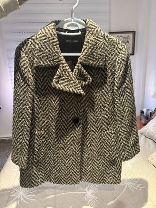 abrigo elegante gris