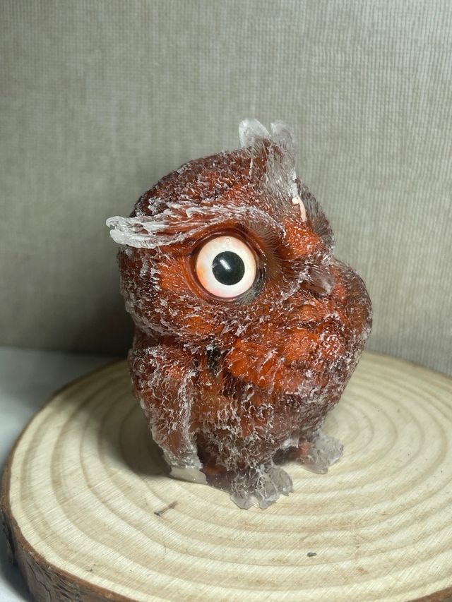 Gufo di diaspro rosso