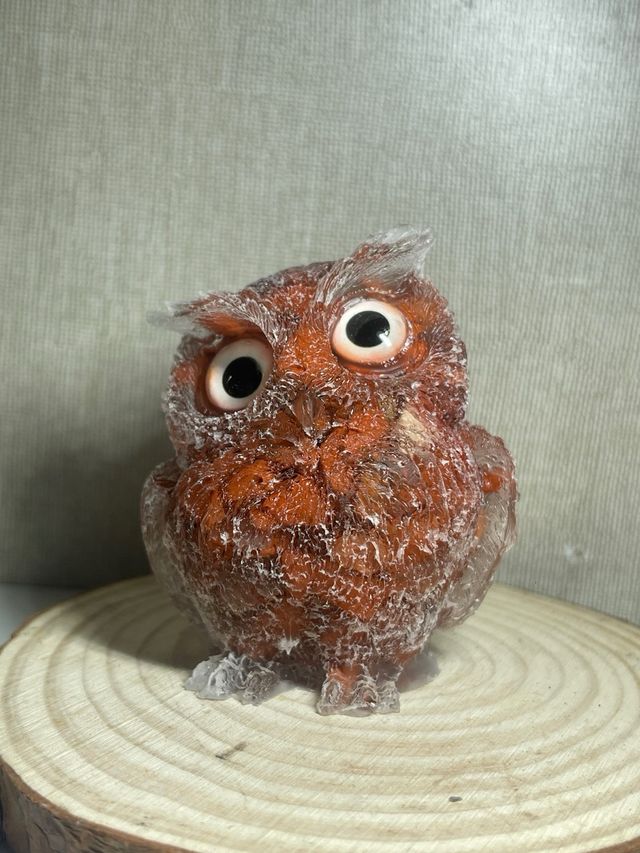 Gufo di diaspro rosso