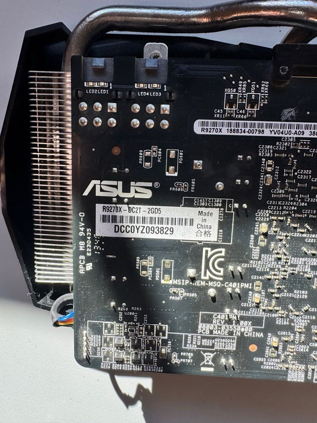 Tarjeta Gráfica AMD R9 270x