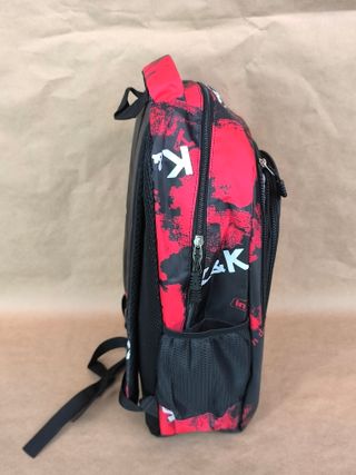 Mochila escolar roja y negra - Nueva