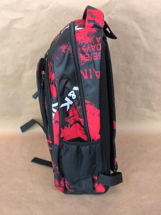 Mochila escolar roja y negra - Nueva