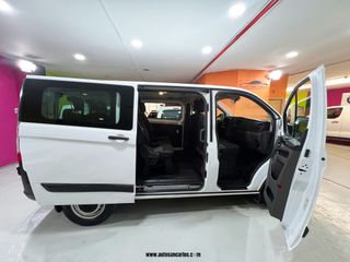 CÓMODA TRANSIT CUSTOM 9 PLAZAS VIAJES + 2 AÑOS