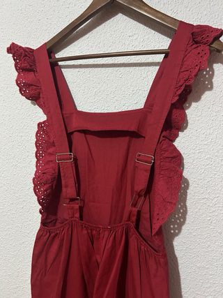 Peto burdeos mono talla S espalda descubierta