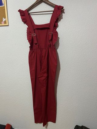 Peto burdeos mono talla S espalda descubierta