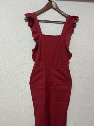 Peto burdeos mono talla S espalda descubierta