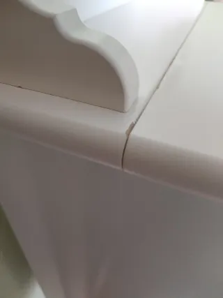 Cómoda/armario blanco con puerta de cristal