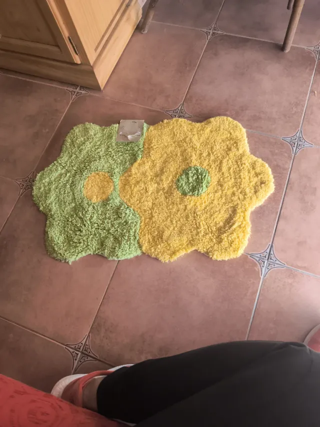 Tapete redondo de banheiro roxo