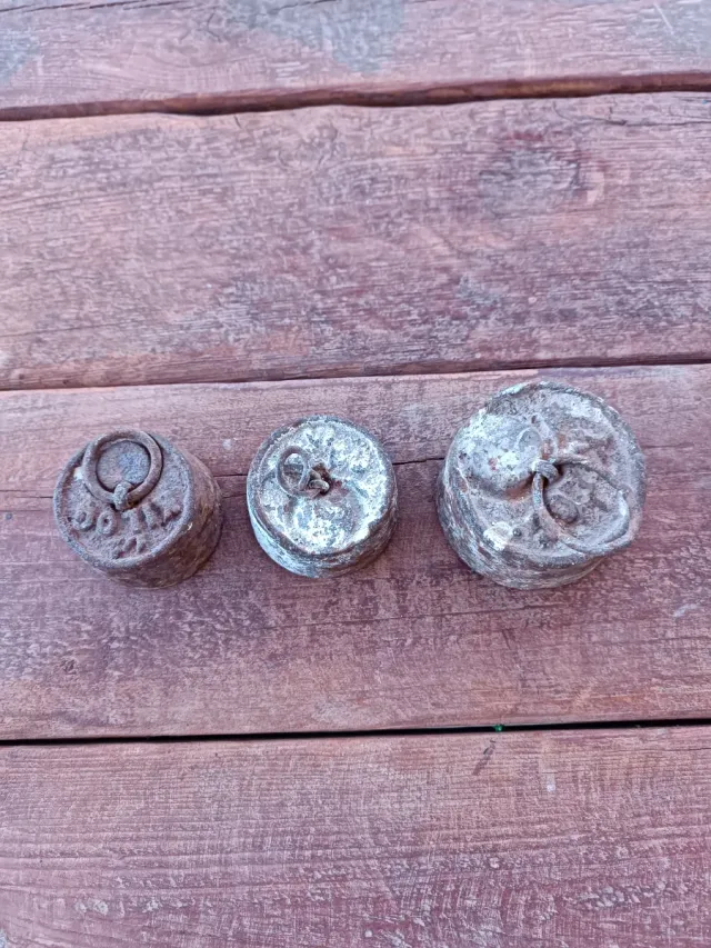 Lote 3 pesas balanza antiguas