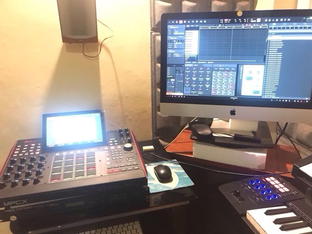 Akai MPC X como nuevo