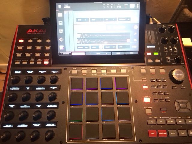 Akai MPC X como nuevo