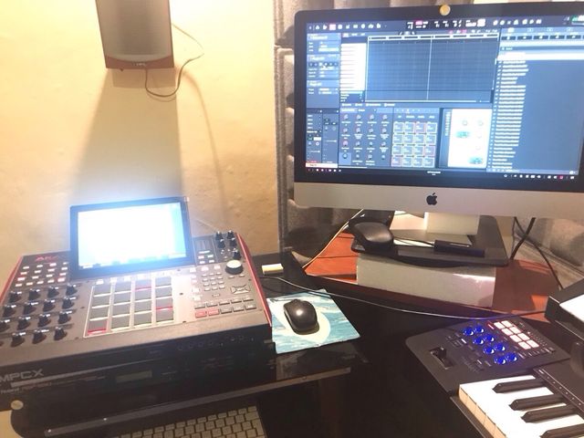 Akai MPC X como nuevo