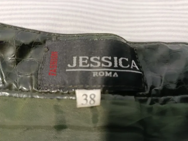 Falda verde oscuro efecto piel