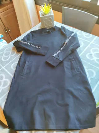 Vestido negro con detalles