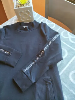 Vestido negro con detalles