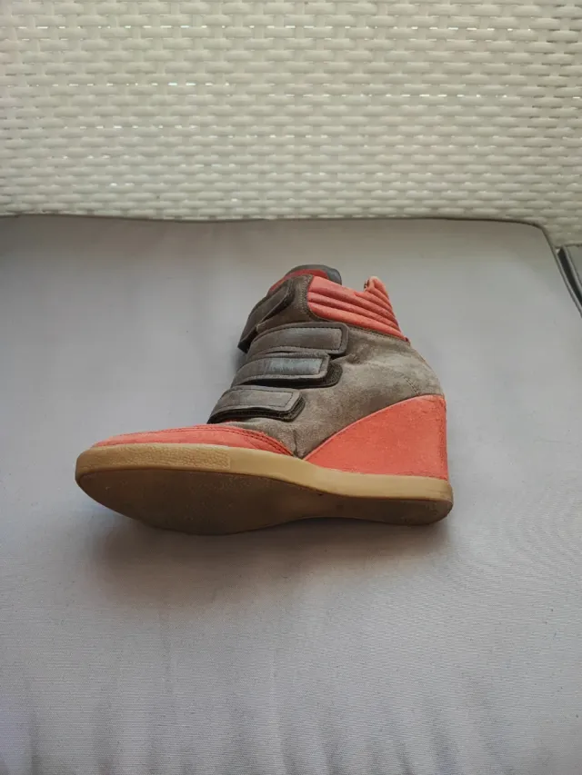 Botas cuña marrones y rojas talla 36