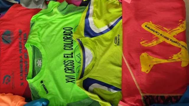 12 camisetas de carrera