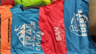 12 camisetas de carrera