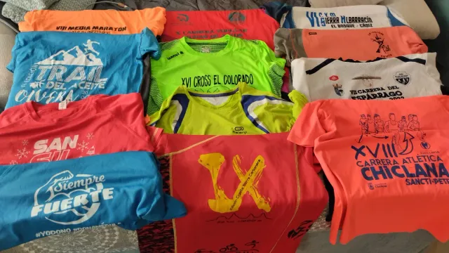 12 camisetas de carrera